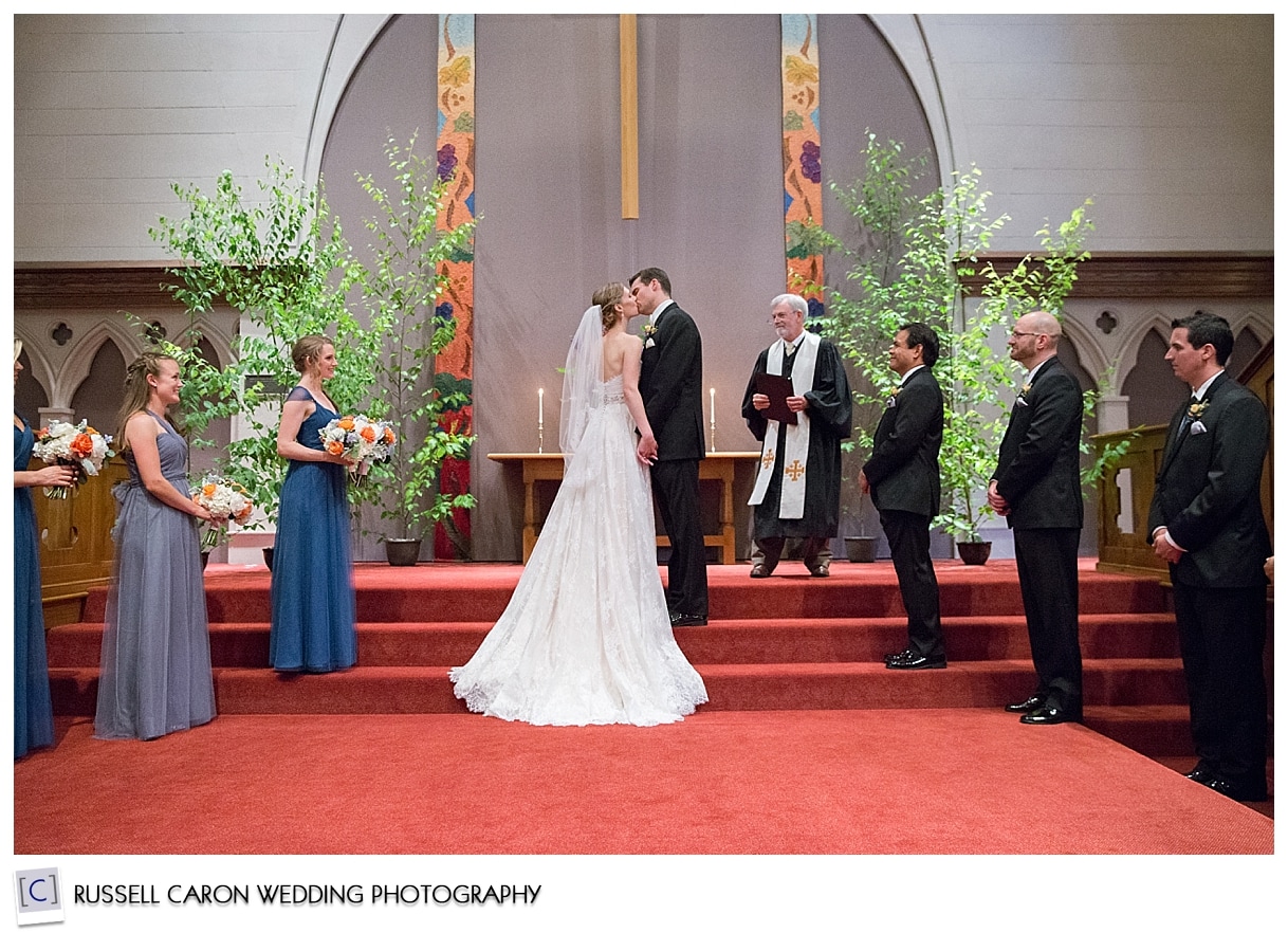 Bride and groom at First Congregational Church