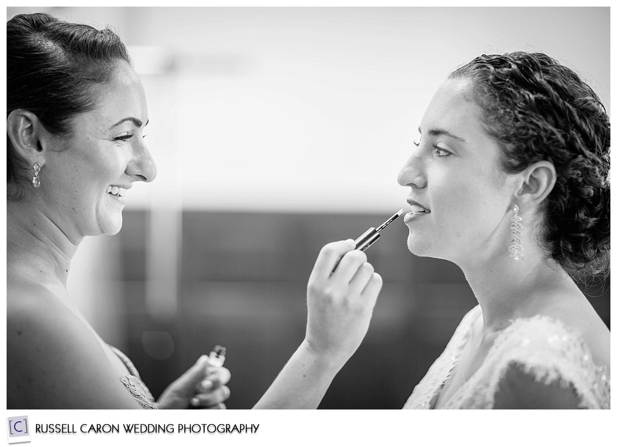 Bride getting ready photos