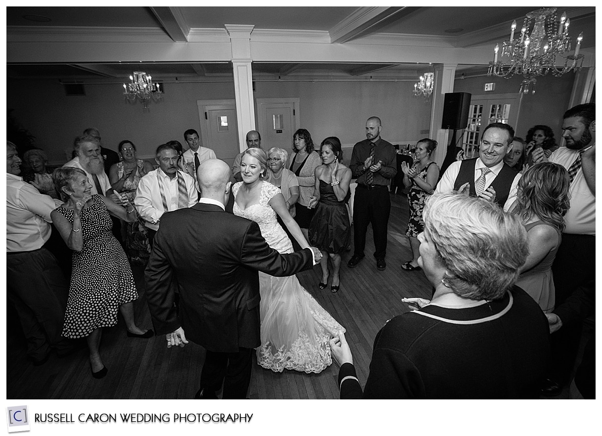 wedding-reception-dancing-fun