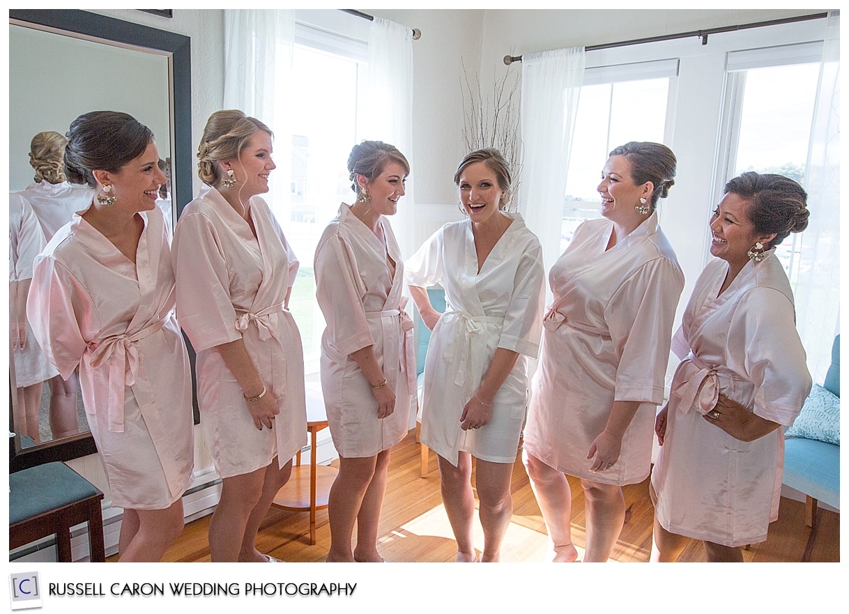 bride-and-bridesmaids-in-robes