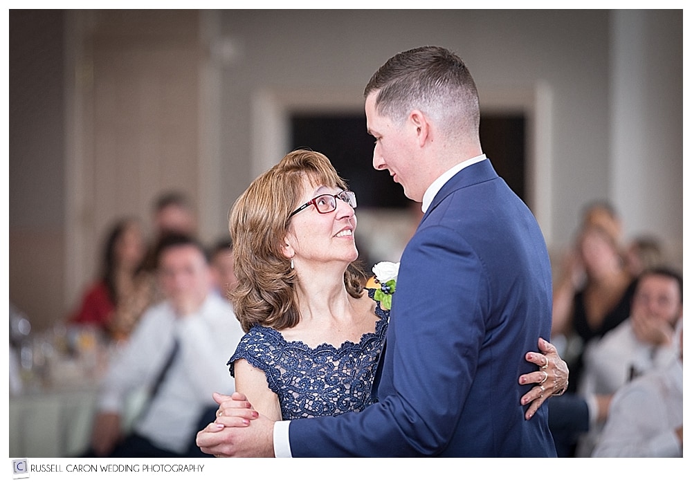 groom dances with his mother