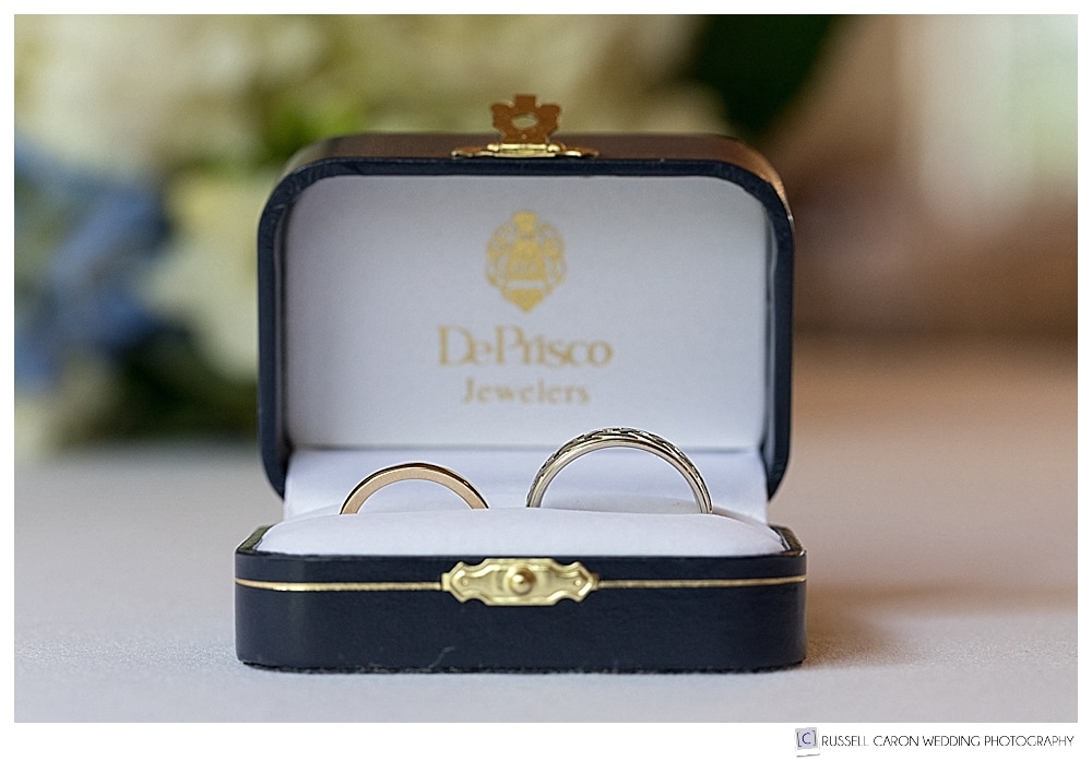 wedding day details, wedding rings in ring box