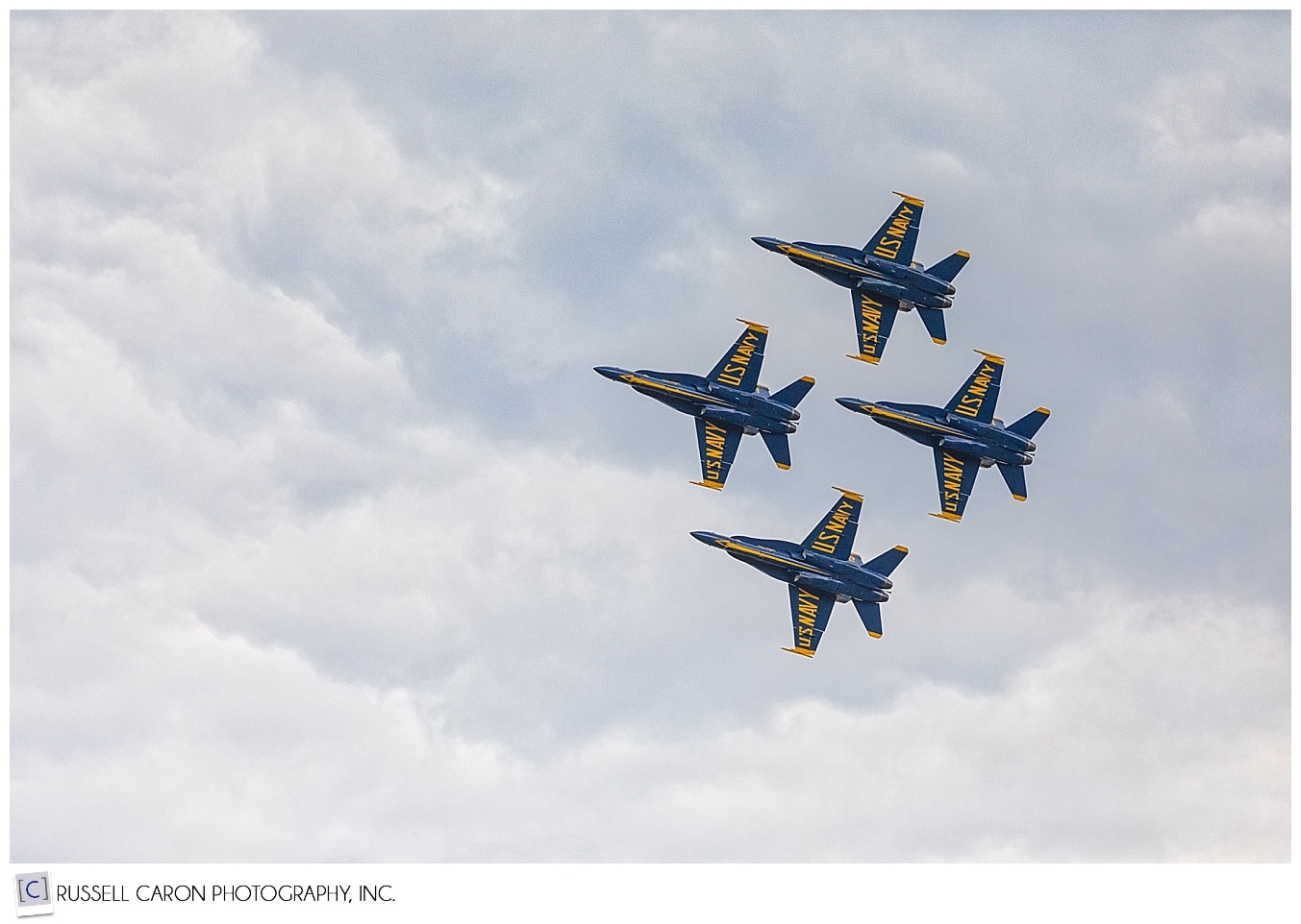 4 US Navy Blue angels fly overhead