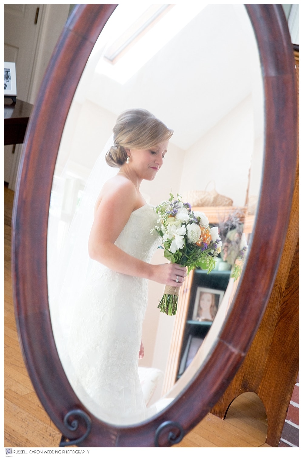 bride's-reflection-in-mirror