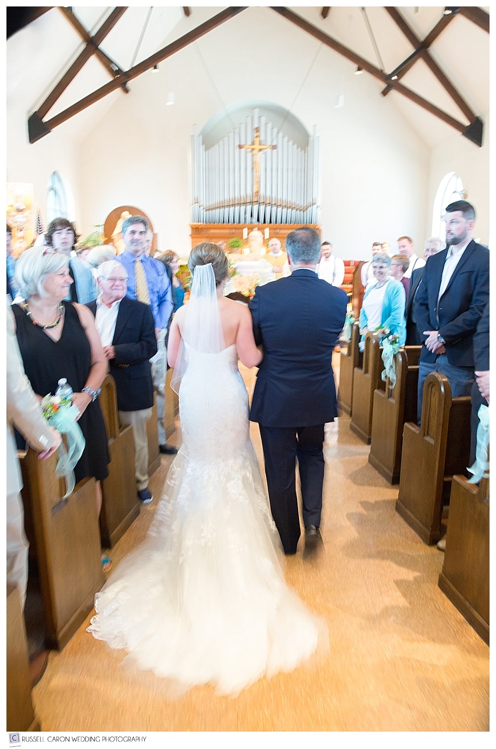 bride-and-dad-walk-down-the-aisle