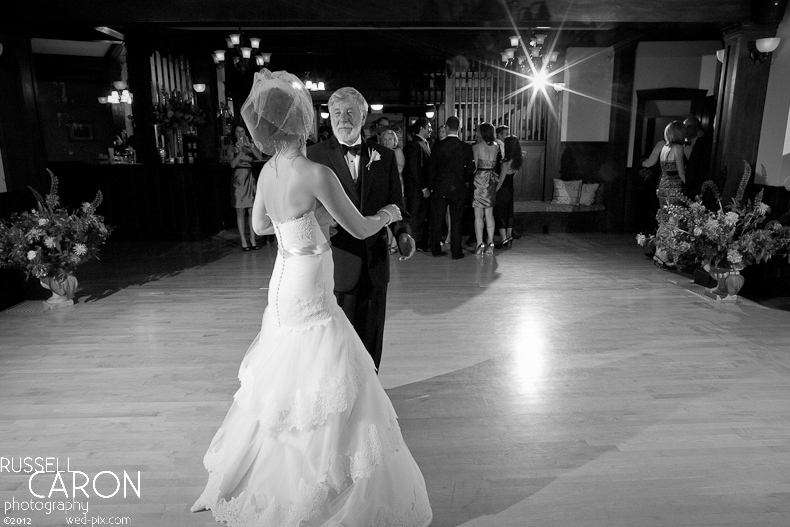 Wedding day father daughter dance