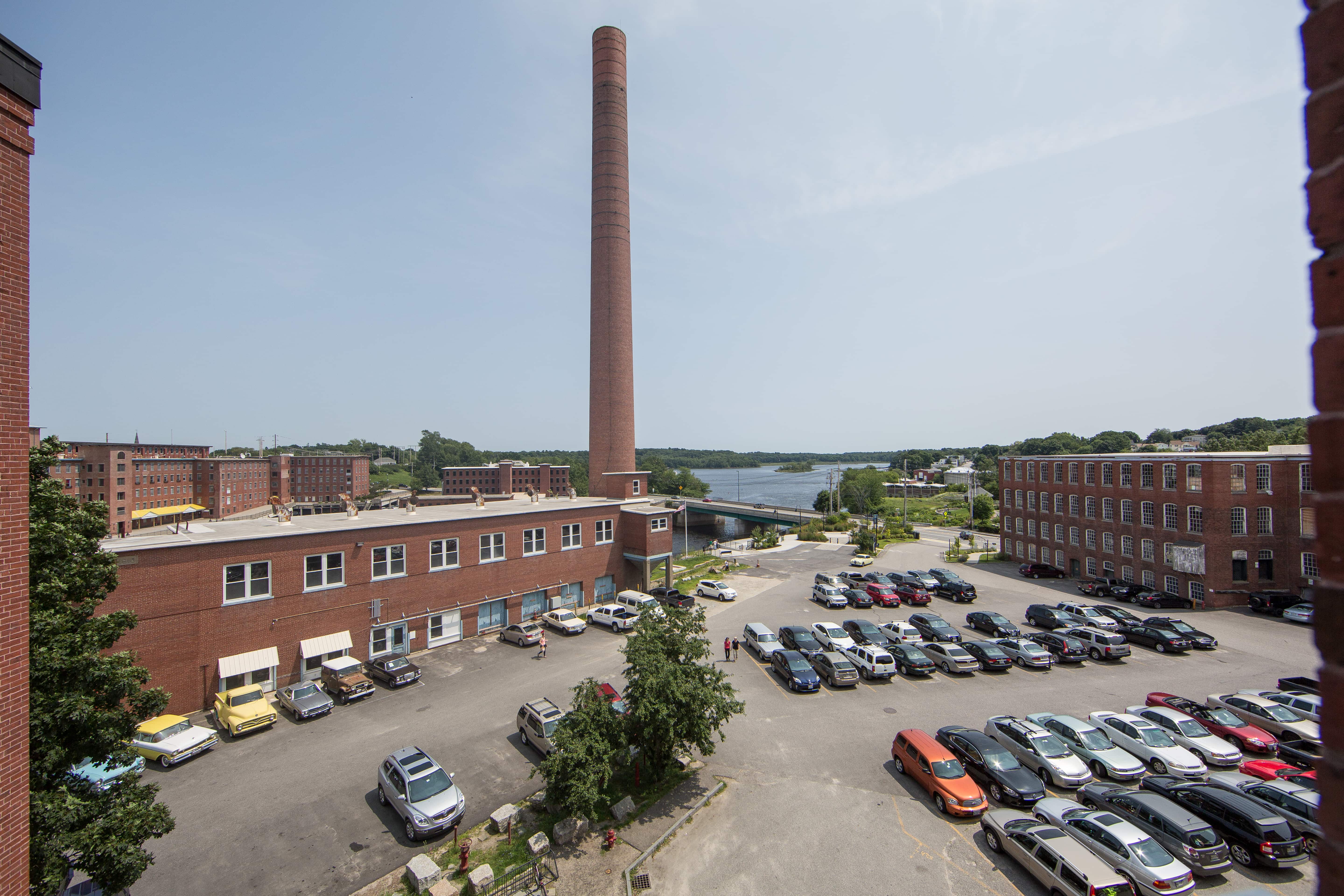 maine wedding photographers use wide angle lenses