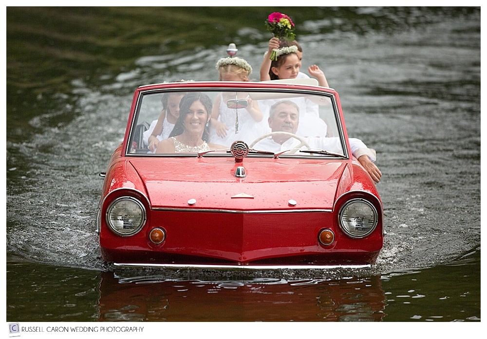 bride-groom-and-grandkids-in-amphicar