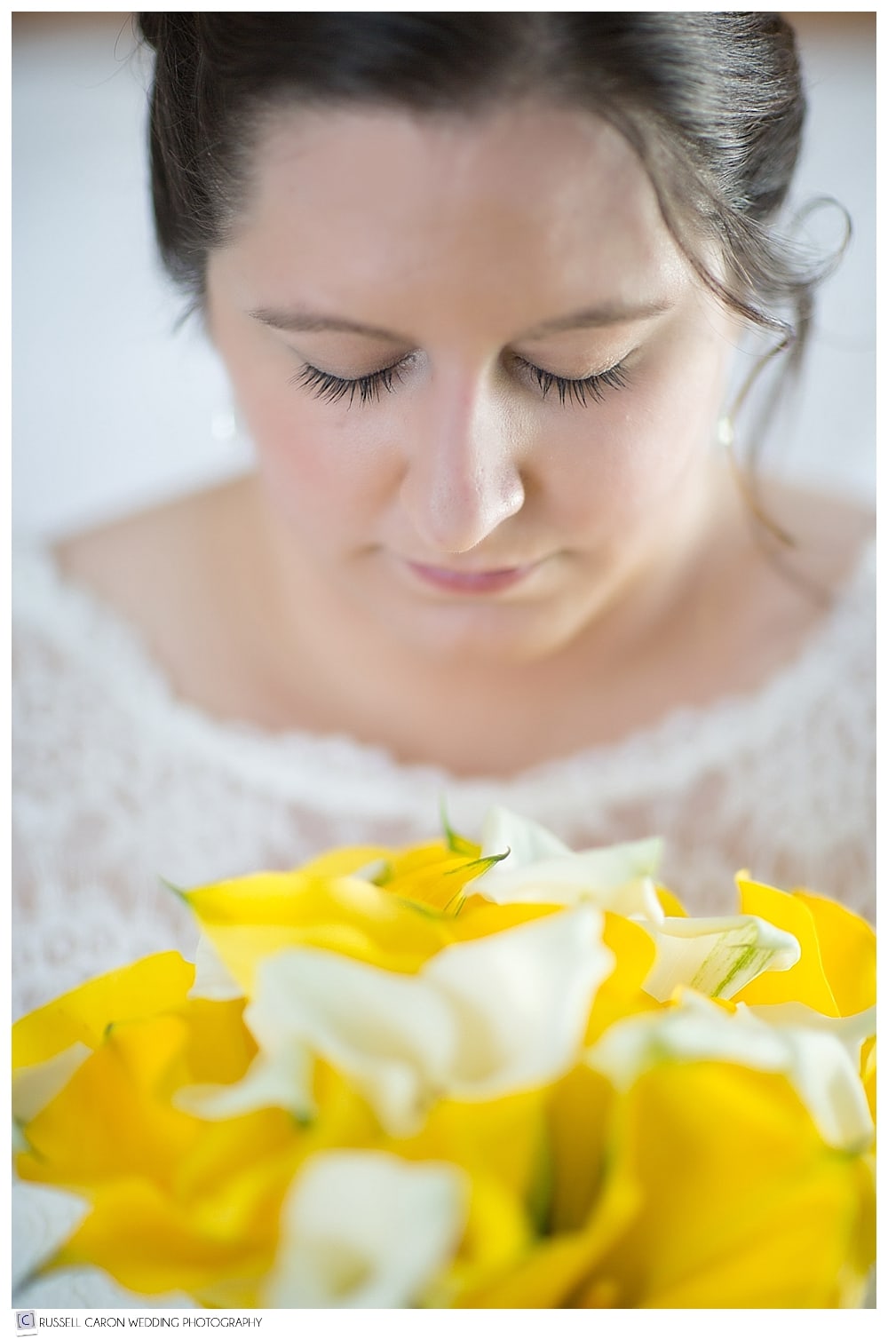 bridal-portrait-with-yellow-florals