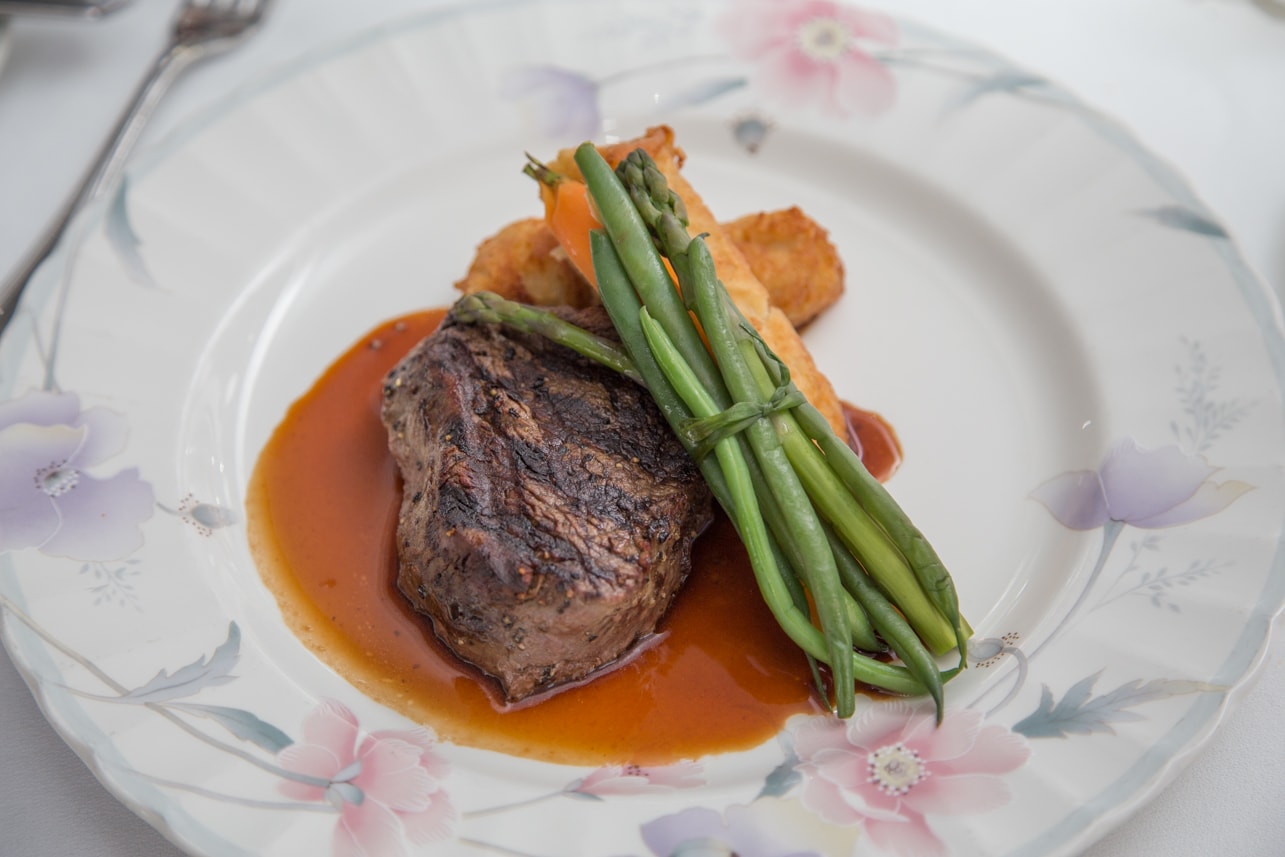 Pepper crusted beef tenderloin entree